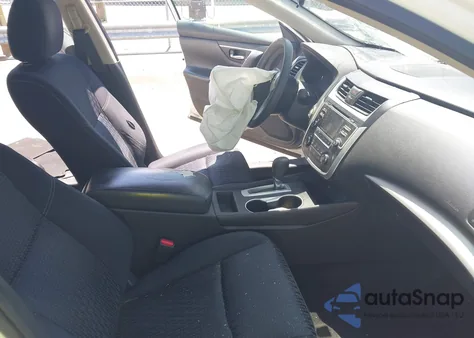 2016 Nissan Altima 2.5/2.5 S/2.5 Sl/2.5 Sr/2.5 Sv из США, поврежденный, VIN 1N4AL3AP3GC227898